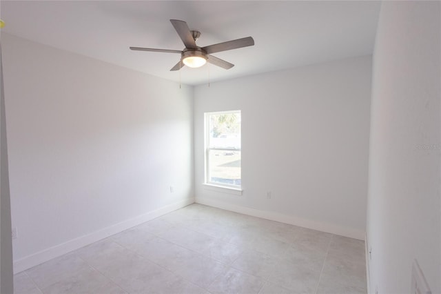 empty room with ceiling fan