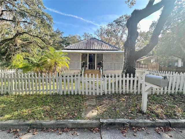 view of front of property with covered porch