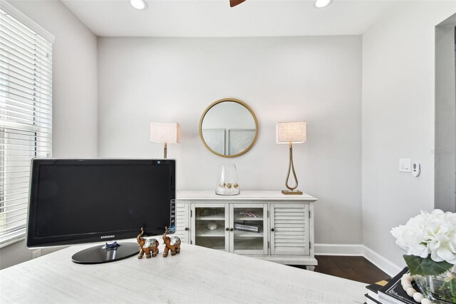 5226 Lake Venice Dr, Wimauma, FL 33598 - bedroom with recessed lighting, a ceiling fan, baseboards, and wood finished floors