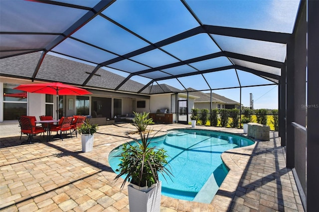 5226 Lake Venice Dr, Wimauma, FL 33598 - pool with glass enclosure and a patio