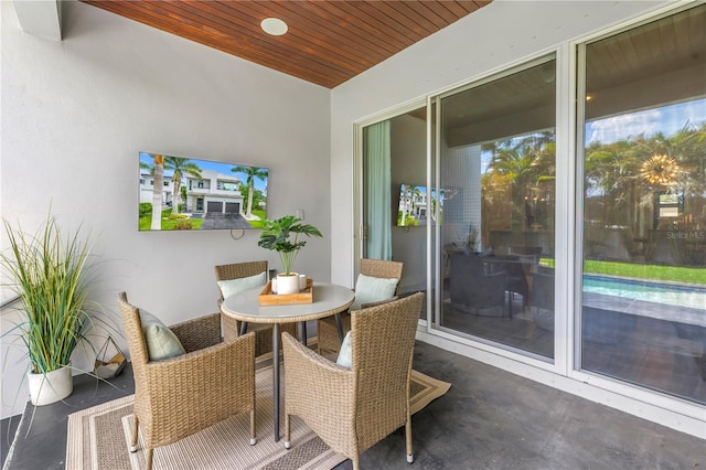 2246 Fiesta Dr, Sarasota, FL 34231 - view of sunroom