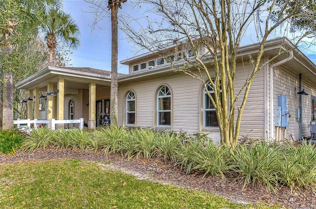 view of front facade with a porch