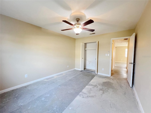 unfurnished bedroom featuring ceiling fan