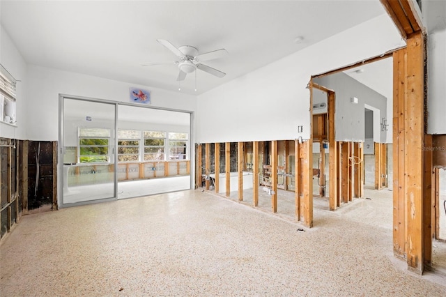 empty room with ceiling fan