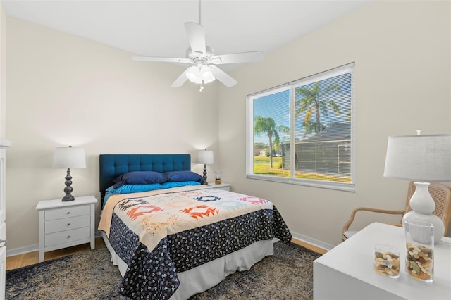 bedroom with ceiling fan