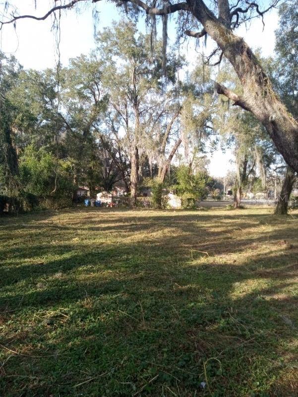 Listing photo 2 for 9422 Greystone Rd, Thonotosassa FL 33592