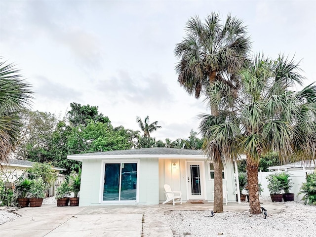 view of front of house featuring a patio