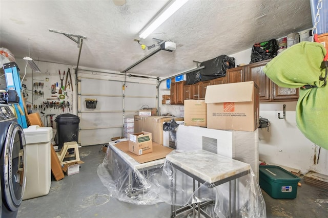 garage with washer / dryer