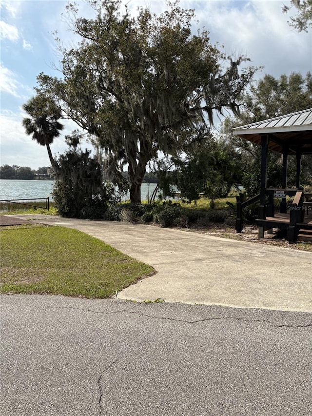 view of yard with a water view