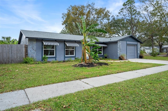 view of front of house featuring a front yard