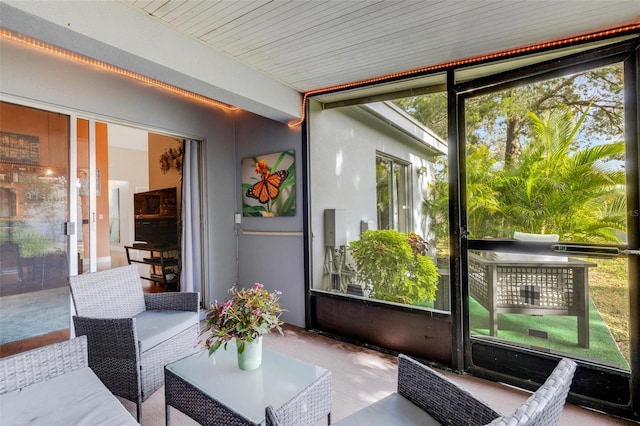 view of sunroom / solarium