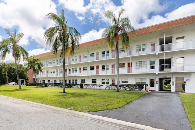 view of building exterior