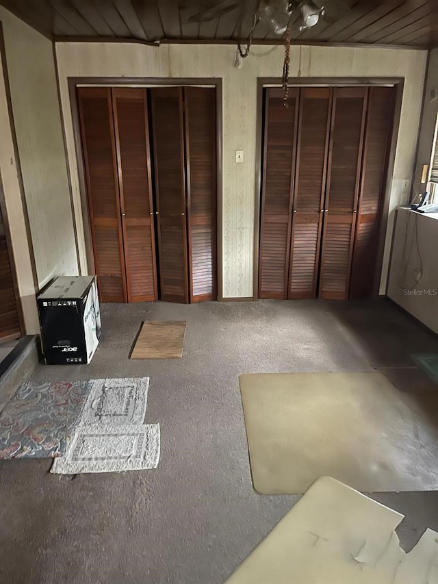 unfurnished bedroom featuring carpet flooring