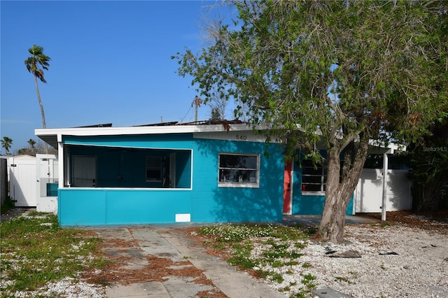 view of front of home