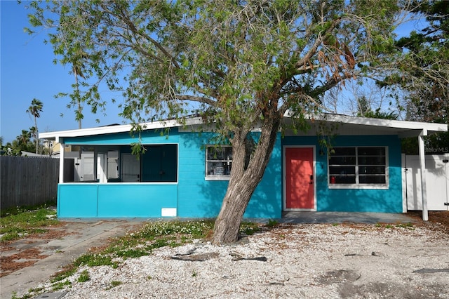 view of front of house