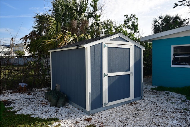 view of outbuilding