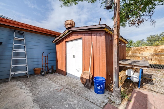 view of outbuilding