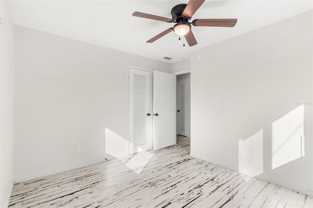 empty room with ceiling fan