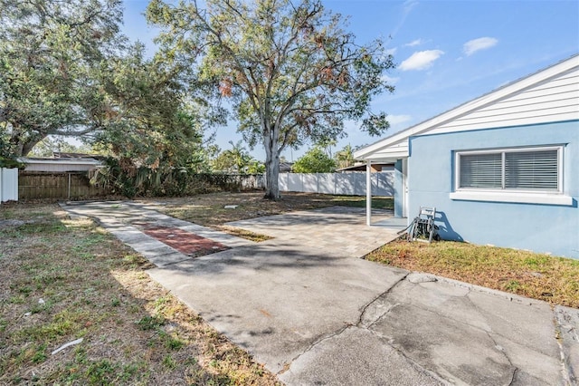 view of yard with a patio