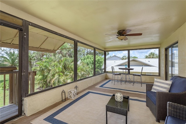 4514 Dewey Dr, New Port Richey, FL 34652 - sunroom featuring a ceiling fan