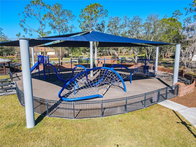 12113 Marblehead Dr, Tampa, FL 33626 - communal playground with a lawn