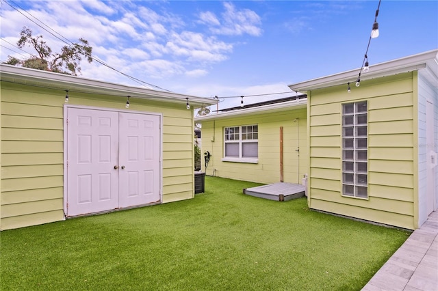 exterior space with a lawn