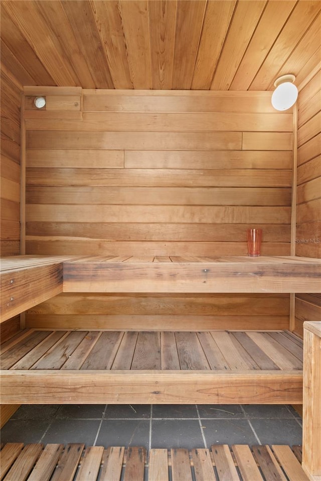 view of sauna / steam room