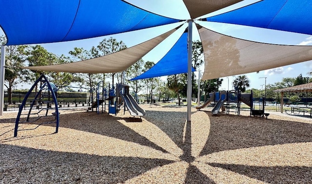 3909 W Eden Roc Cir, Tampa, FL 33634 - view of community playground