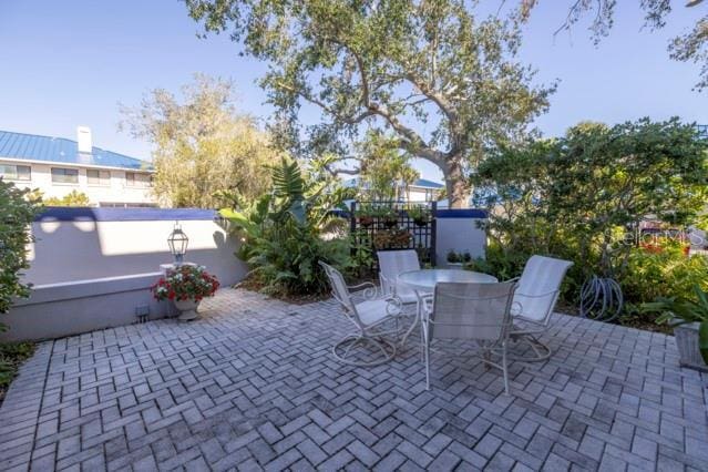 1621 Watermark Cir NE Unit 1621, Saint Petersburg, FL 33702 - photo 44