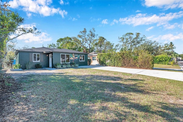 ranch-style house with a front yard