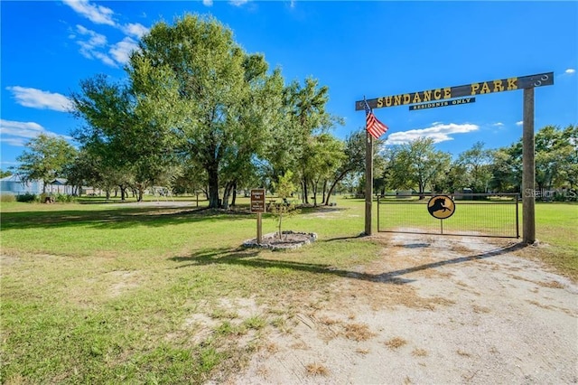 view of home's community featuring a yard