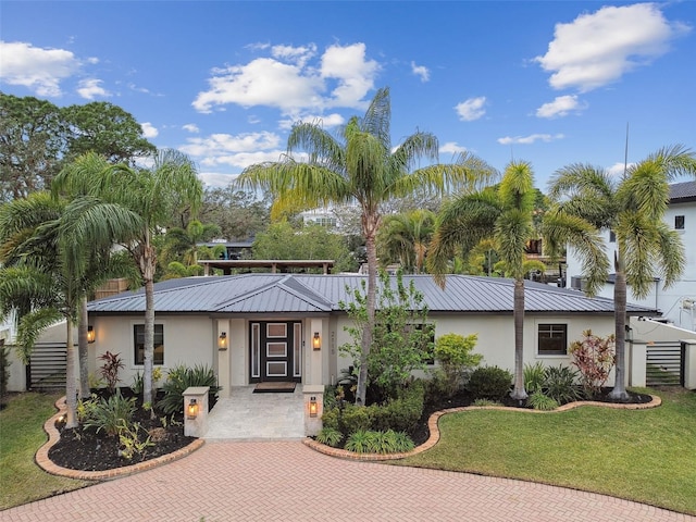 view of front of house with a front yard