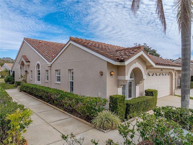 view of front of house with a garage