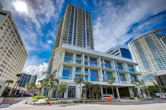 301 1st St S Unit 1002, Saint Petersburg, FL 33701 - view of building exterior