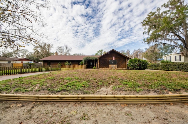 view of front of property