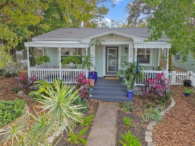 view of front facade with covered porch