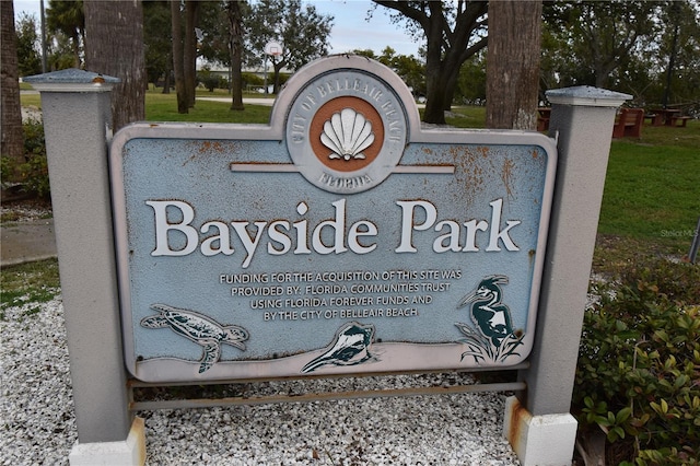 view of community / neighborhood sign