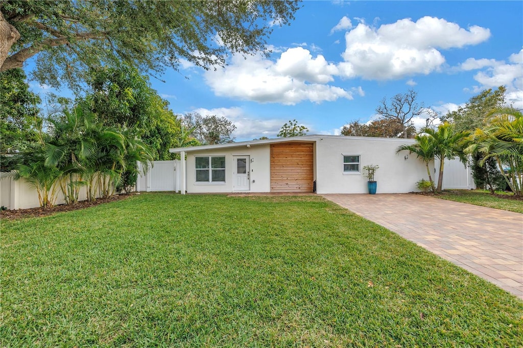 view of front of house with a front yard