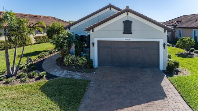 view of front of property with a front yard