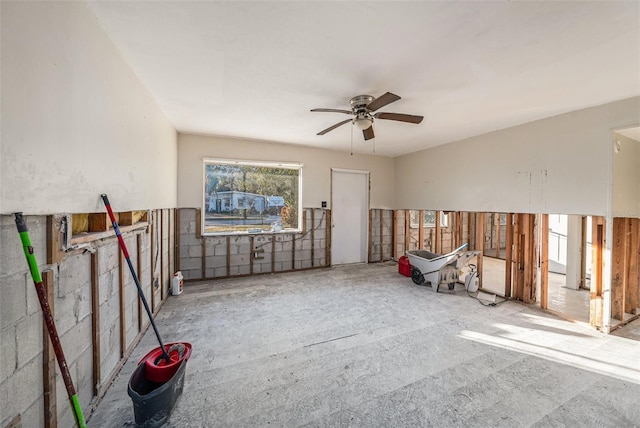 misc room with ceiling fan