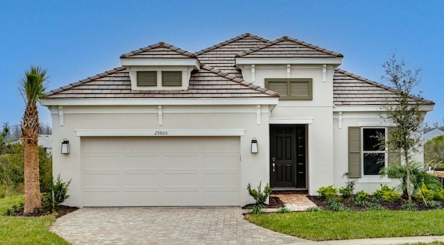 view of front of home featuring a garage