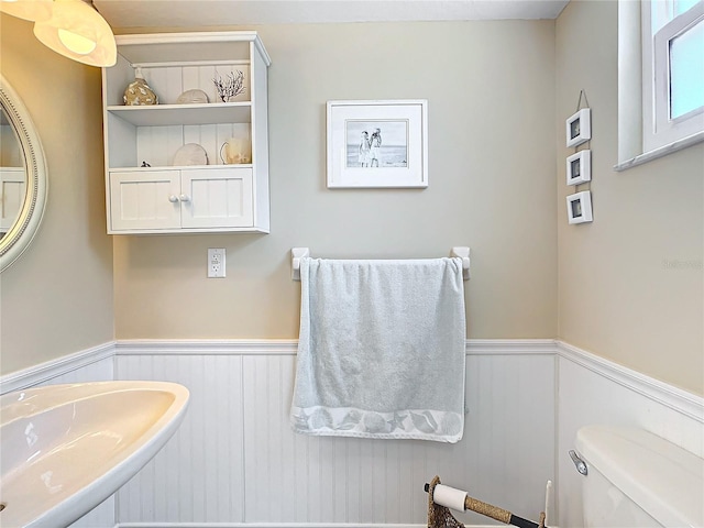 bathroom with sink and toilet