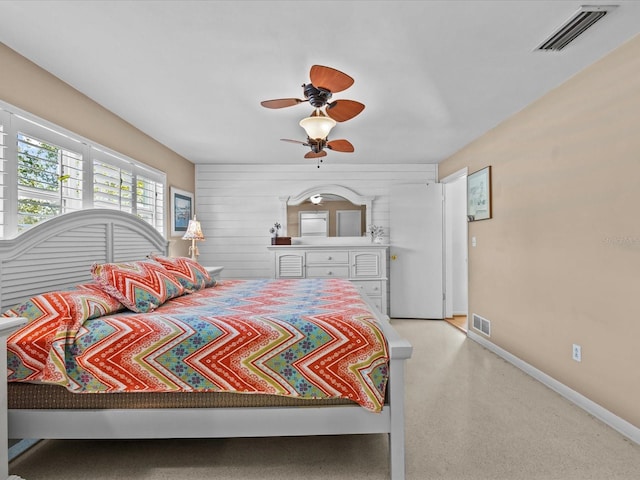 bedroom featuring ceiling fan