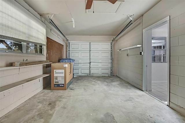 garage featuring ceiling fan