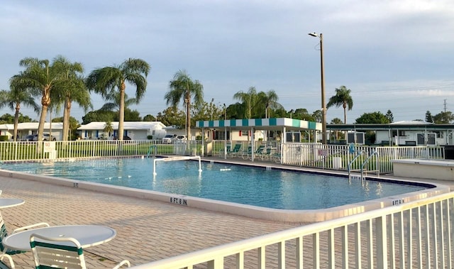 view of swimming pool