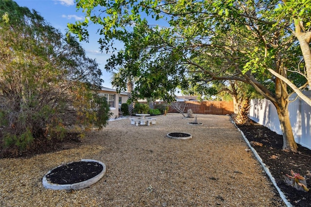 view of yard featuring a patio