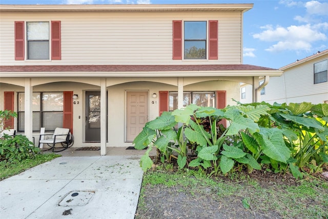 view of front of house featuring covered porch