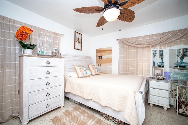 bedroom featuring ceiling fan