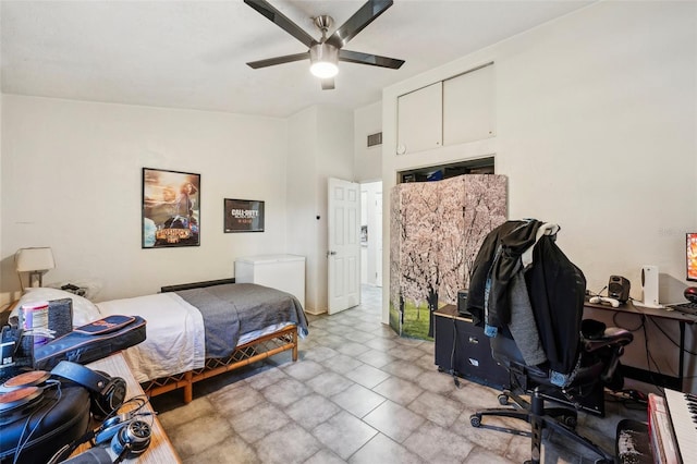 bedroom featuring ceiling fan