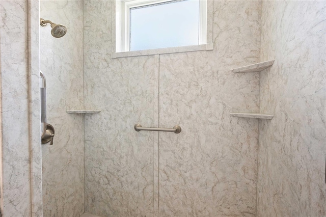 5215 New Brittany Ln, Zephyrhills, FL 33541 - full bath featuring a tile shower